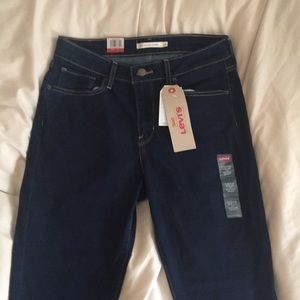 NWT Levi’s high rise dark skinny jean